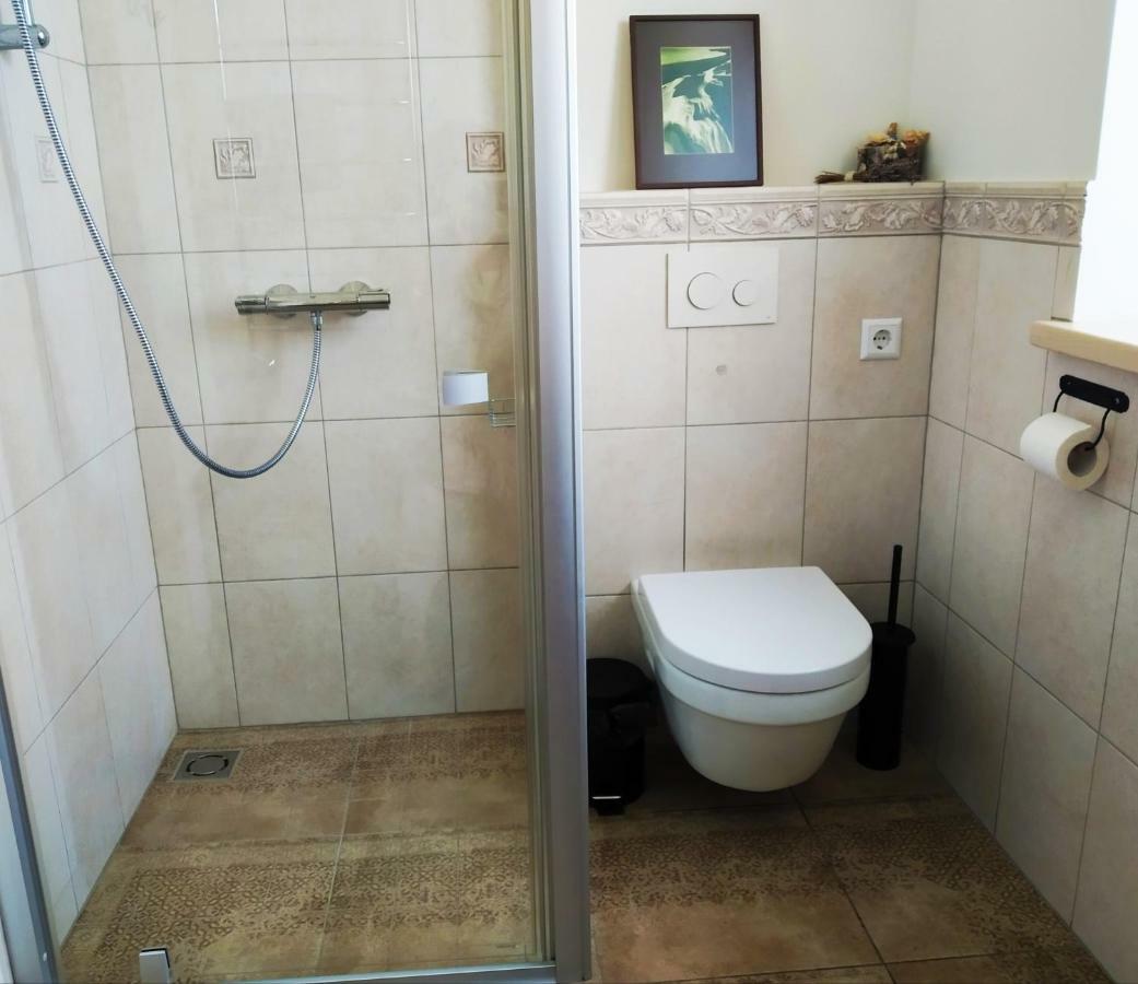 9 Min From Palanga! Luxury House On The River And Sauna Kretinga Eksteriør billede